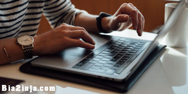 Trackpad در مقابل ماوس: ۶ دلیل برای کنار گذاشتن ماوس