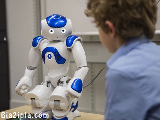 انسان ها و ربات ها همکار می شوند